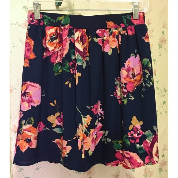 buttons Dresses & Skirts - Buttons Vintage Floral Skirt